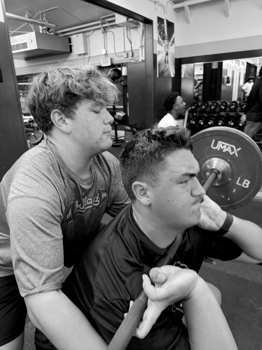 𝙈𝙞𝙘𝙝𝙖𝙚𝙡 𝙃𝙤𝙡𝙨𝙩 tweet media