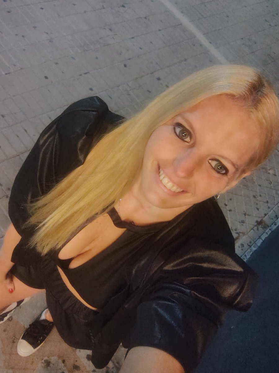 Dale reinaaaaa <a href="/kari_prince/">KARI ♡</a> 💞💞💞💞