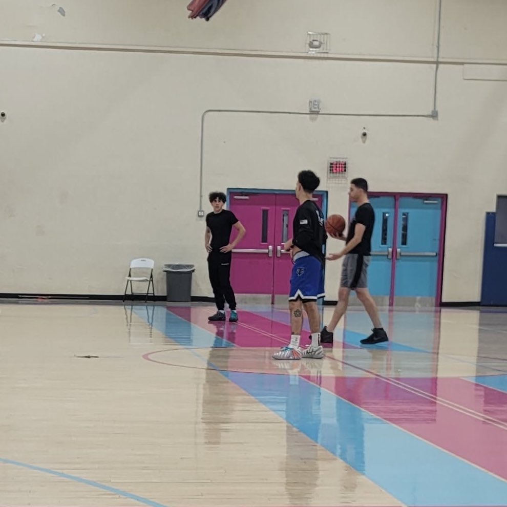 Jacobi Sayus tweet media