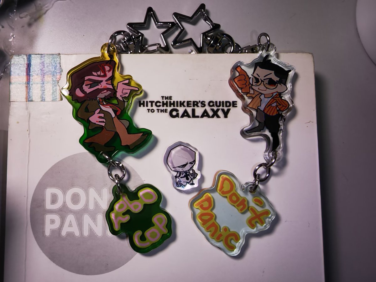 7ACKandJACK's tweet photo. Finally I made some super cool hobo cop galaxy tape however its almost one and a half year ago. I miss this so much #DiscoElysium https://t.co/cA30SJMpLJ