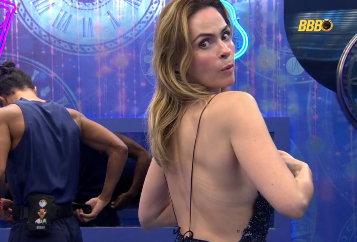 rnaults's tweet photo. MEU DEUS DO CÉU A ANA PAULAAAAAAAAAA #bbb26 https://t.co/g1ZJLfU8hu