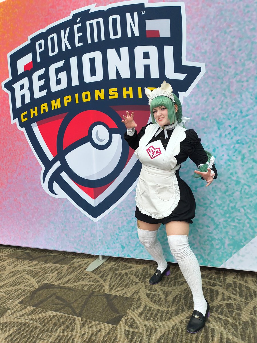 Had a great time running around as Lebanne today!! Thanks to everyone who stopped me for photos, I love this insane dragon girly :3 
I'll be Magma Grunt tomorrow, competing in the VGC main event!