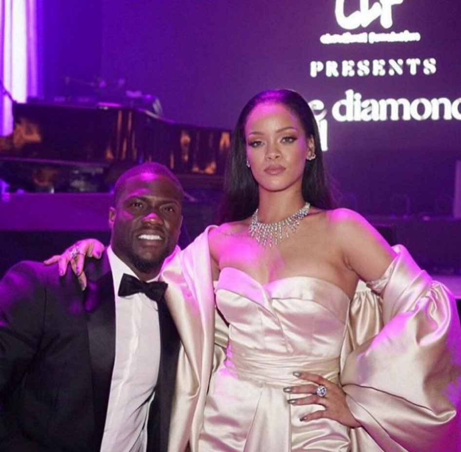 rbadgalririf's tweet image. Thank you @kevinhart for a truly great evening. I’m still laughing at Jay Brown’s dress 😂 #DiamondBall