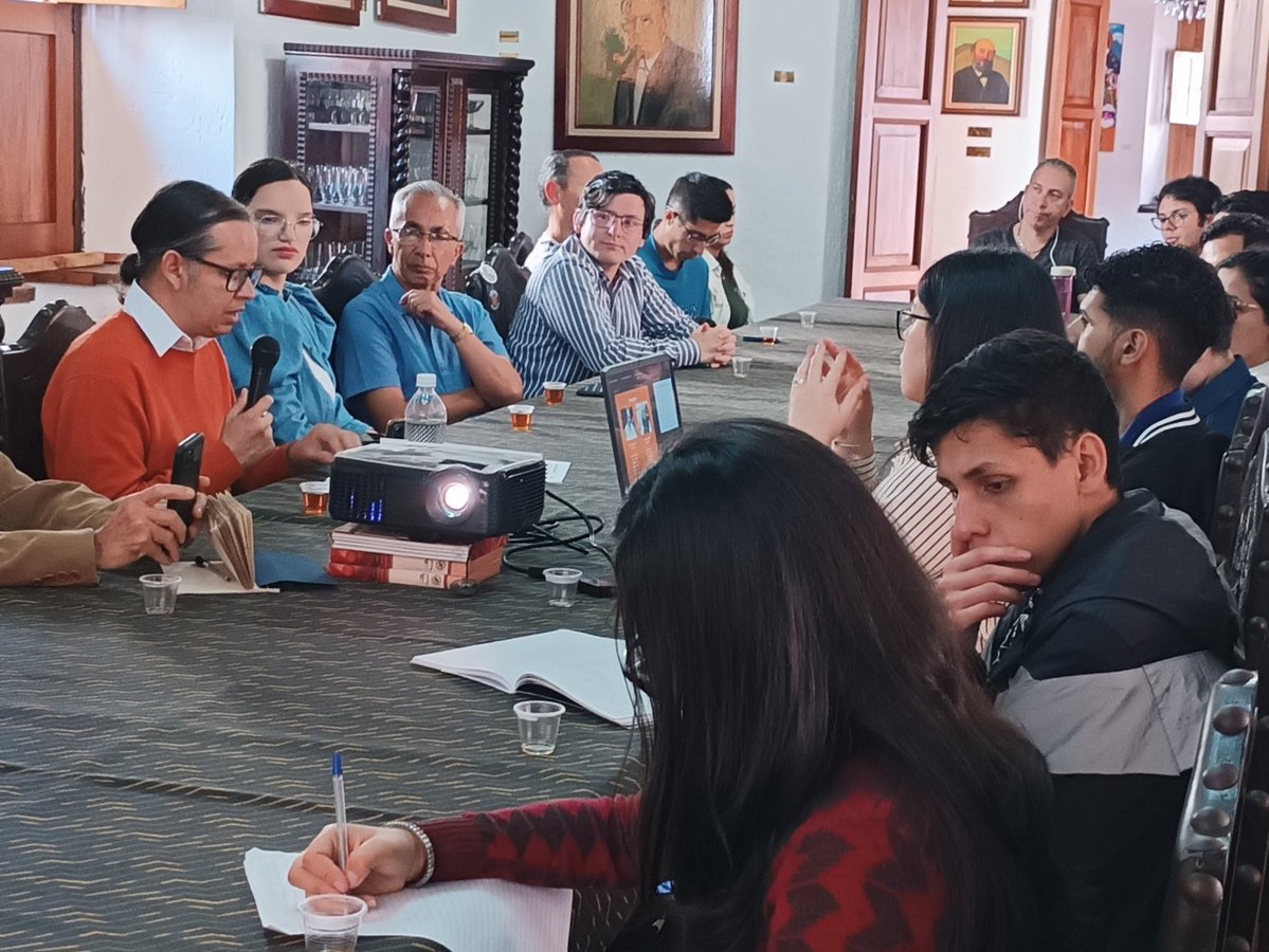 #EventosCEAA | #Conferencia: El impacto de las reformas económicas de la India 🇮🇳 📊

Gracias por asistir a una jornada de aprendizaje excepcional de la mano del Prof. Norbert Molina Medina, director del #CEAAULA.

#India #CEAAULA #IEAA #CátedraLibreIndiaSigloXXI #AladaaVenezuela