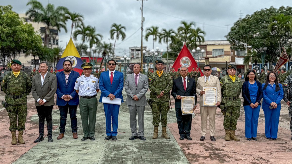 El gobernador <a href="/JaimeSerpaEc/">Jaime Serpa García</a> participó en el acto por los 197 años de la Batalla de Tarqui, Día del Ejército Ecuatoriano y Día de la Unidad Nacional a fin de  destacar el trabajo firme del Ejército Ecuatoriano y la articulación permanente con Gobernación de El Oro.
#ElNuevoEcuador