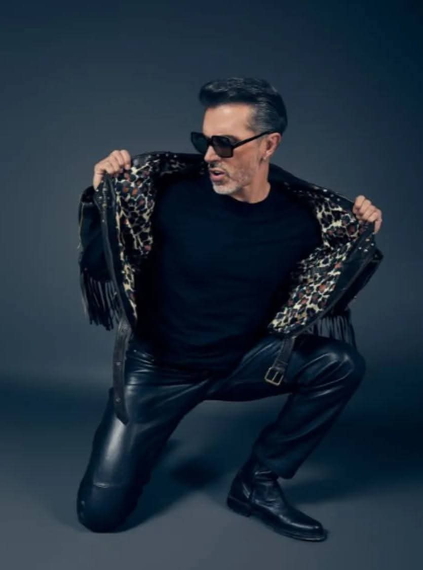 #MayerManipulame 
#MayerNoEstaSolo 
#ElSenseiSeQueda 

TRAE TU LIBRETA MIJA