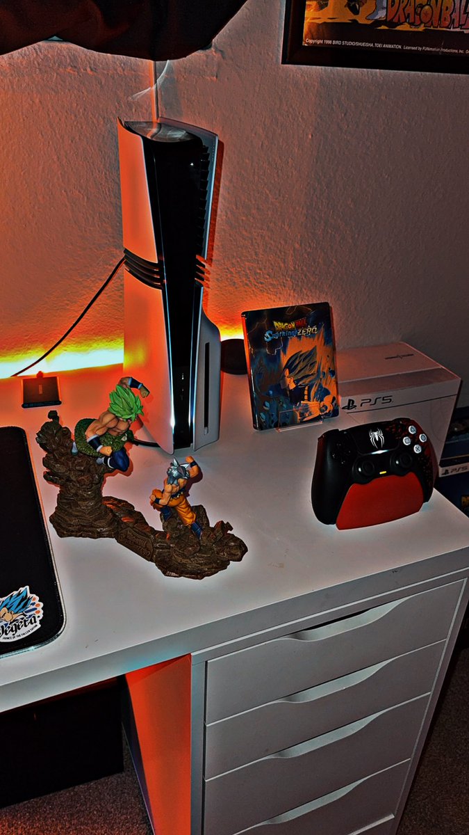 THEOGGALLON's tweet photo. @M_Tkachuk19 @VisualFidelity Haha same thing not GTA 6 is delayed 😆, but honestly the performance boost is big I’ve always been big on fidelity so that was another reason .(my current set up) https://t.co/nyO1sG3gZV