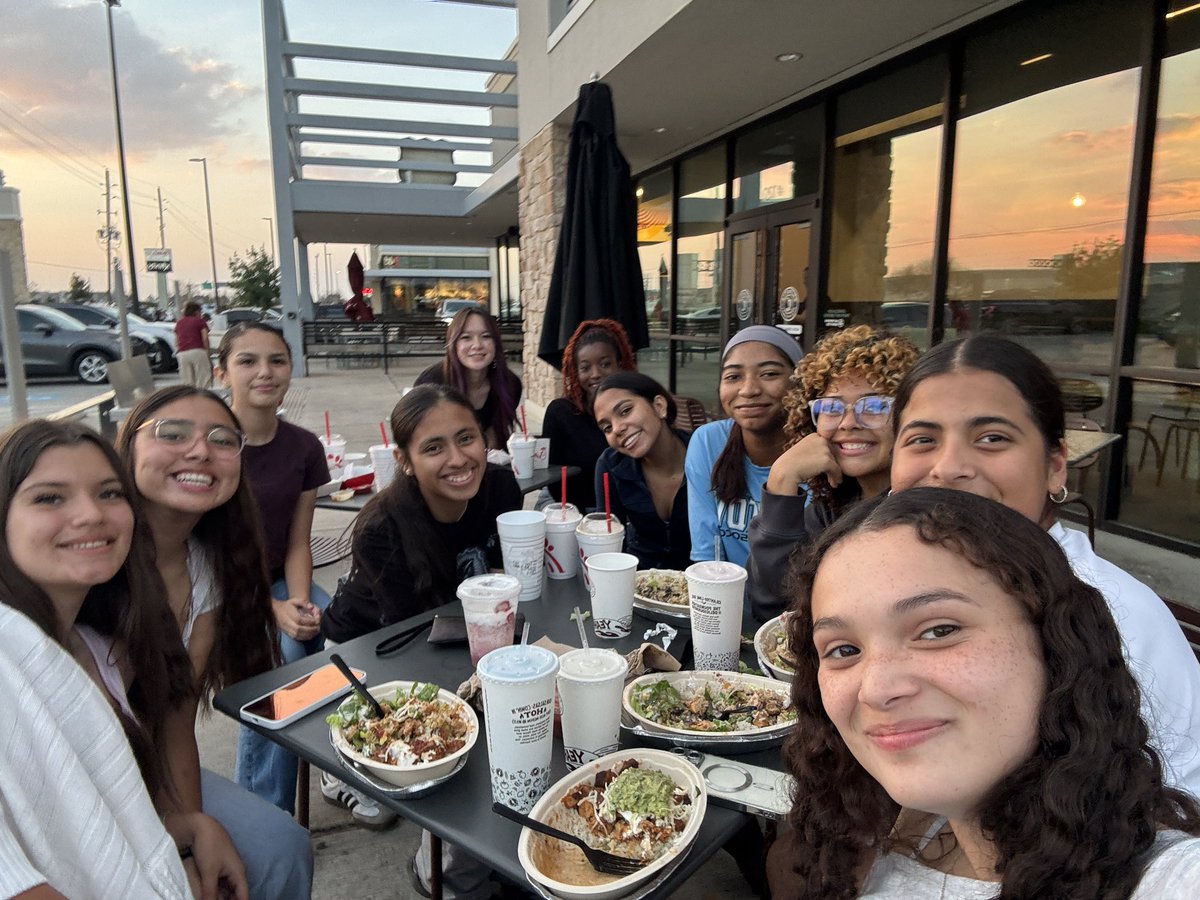 Stephanie Trahan tweet media