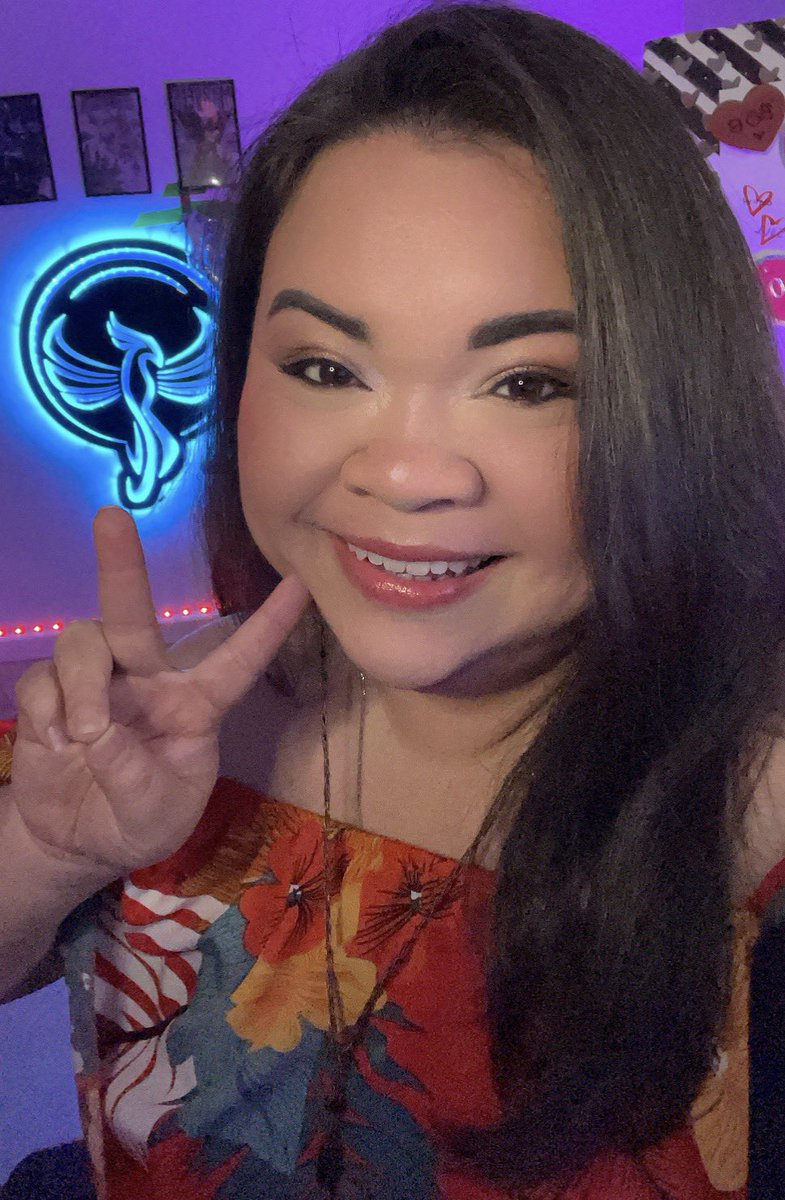 MrsPH0ENiX tweet media