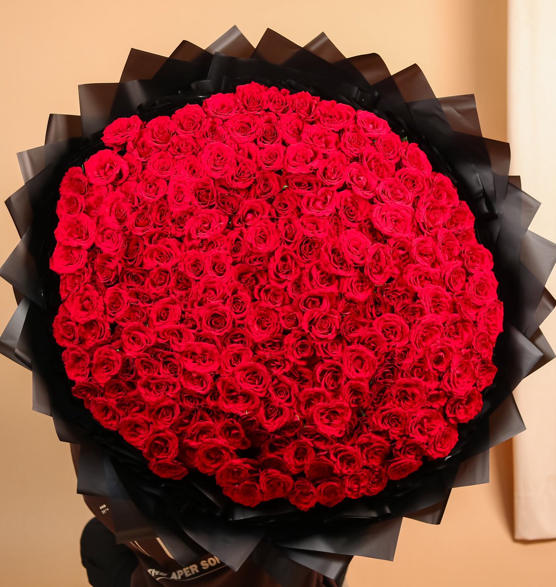Bloomandcove's tweet photo. مسابقه باقه ال١٠٠ ورده من نصيب مين😍❤️‍🔥
السحب من الريتويت للتغريدة وشرط متابعة الحساب
 بالتوففيق للجميعععع !! https://t.co/4ZLOxtopgh