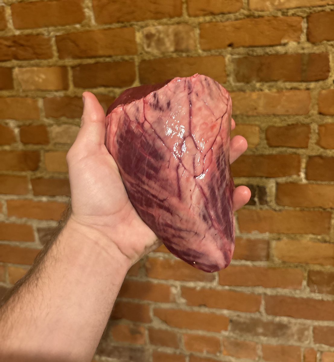 LUKEY ✣ tweet media