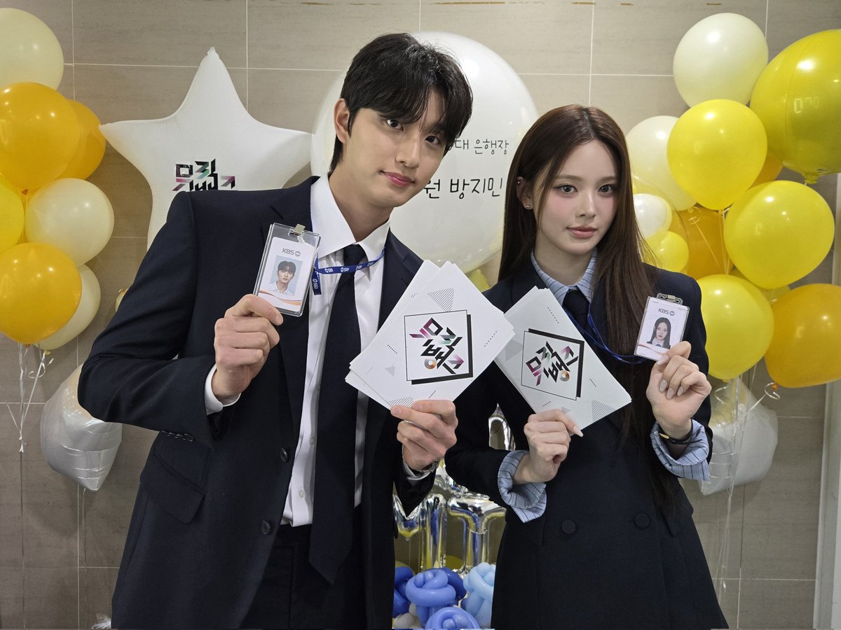 [📰] ARTIKEL 260228

🔗topstarnews.net/news/articleVi…

izna Bang Jeemin, “Aku akan menjadi ‘Banghaengjang’ yang membanggakan”… Debut sebagai MC baru ‘Music Bank’

Bang Jeemin telah memasuki babak baru sebagai pembawa acara musik. Menghadapi tantangan pertamanya sebagai MC untuk program