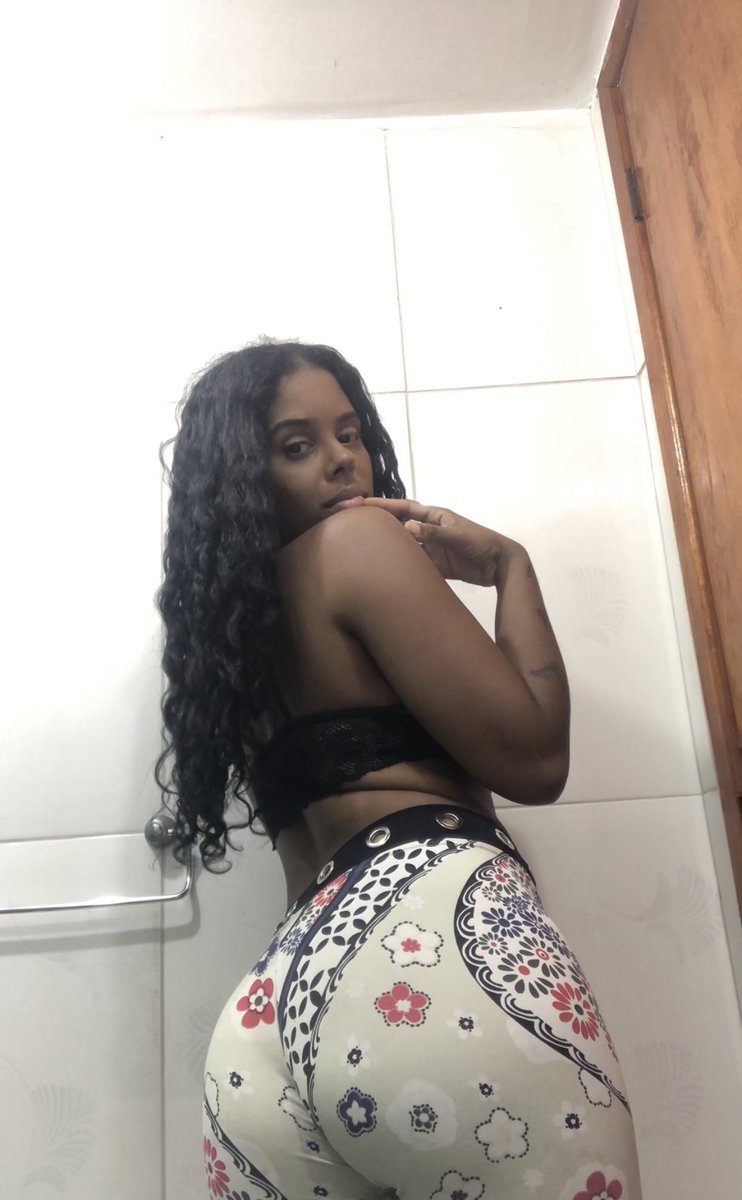 BebelSilva2001's tweet photo. Sabor Mamãe 🤤🫨❤️‍🔥 https://t.co/rd1UEHSBvQ