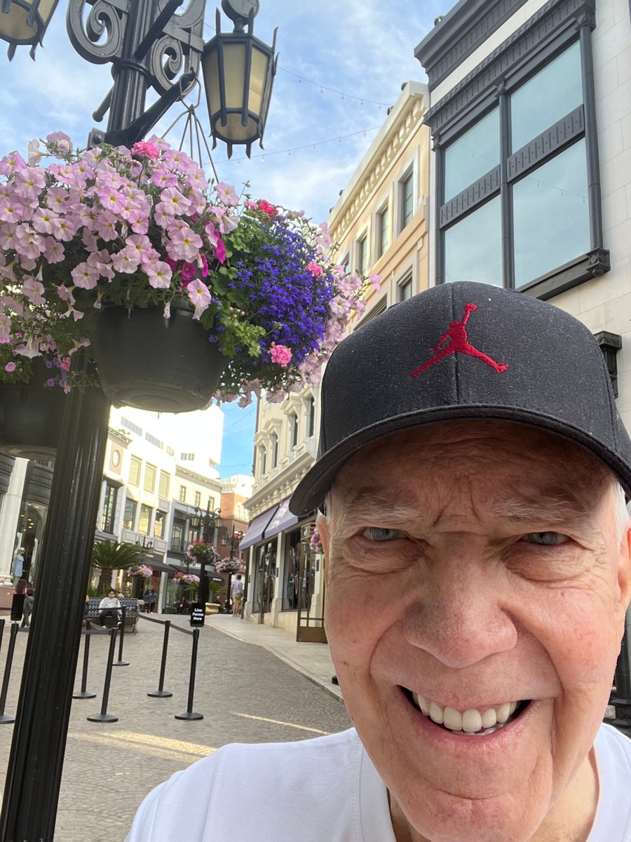 Gary Gerould tweet media