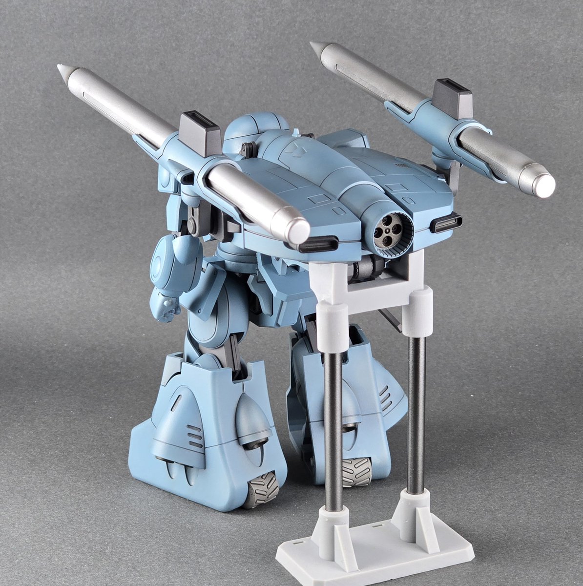 背中はこちら。パンフに載っていたロケットブーツのみ装備した宇宙用