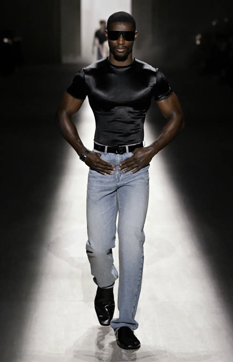 ella devi tweet media