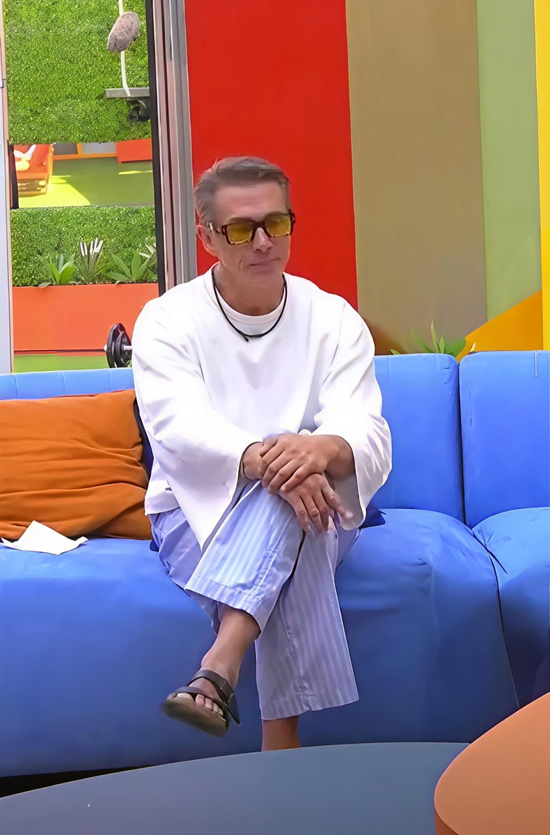 Nuestro sensei esperando que sepan jugar sin gritar, o se traigan su libreta <a href="/SergioMayerb/">Sergio Mayer B.</a> 

Es momento de votar por mi el tata #MayerManipulame