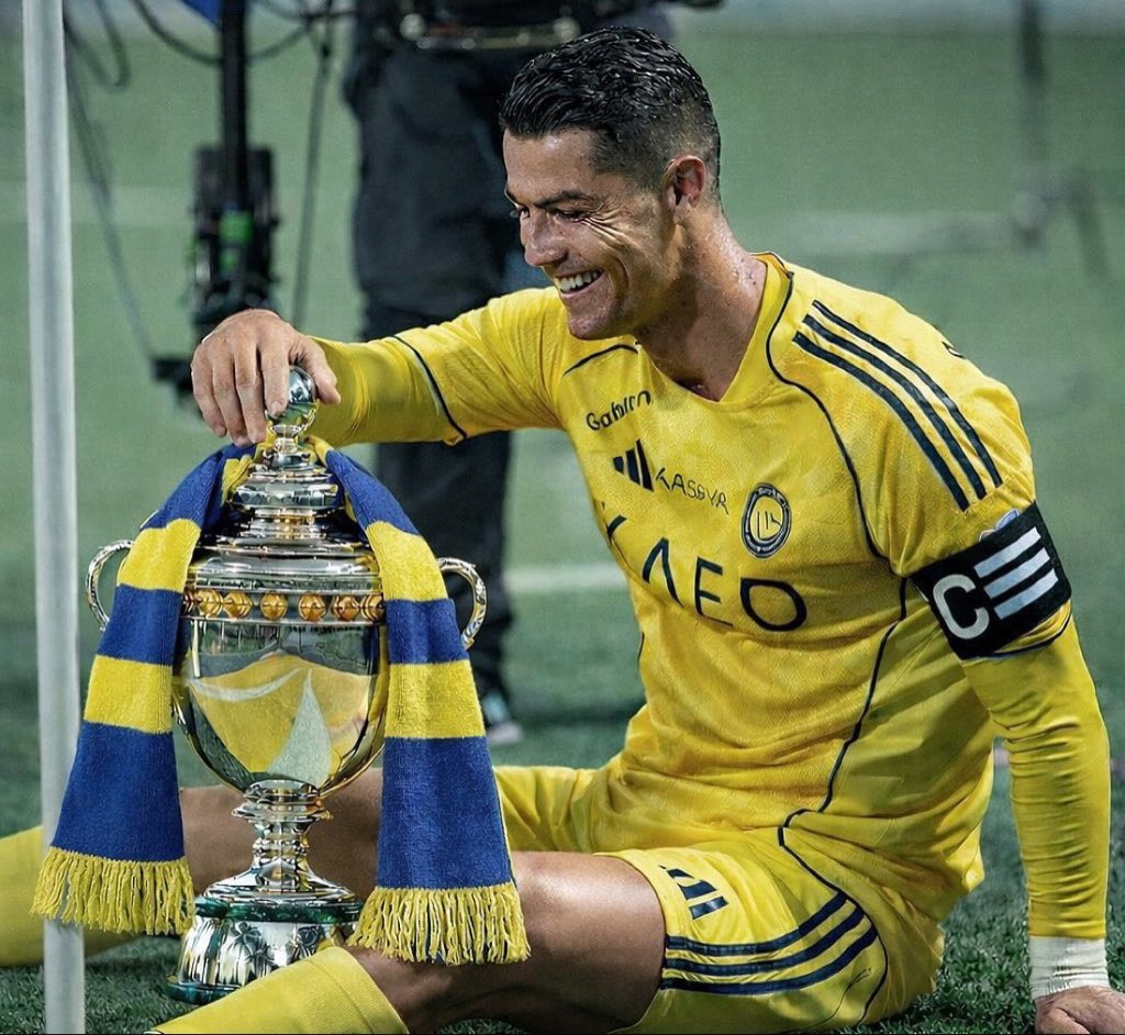 3:50AM
اللهم أجعل بطولة الدوري من نصيب النصر 💛
#النصر 
#ساعه_استجابه