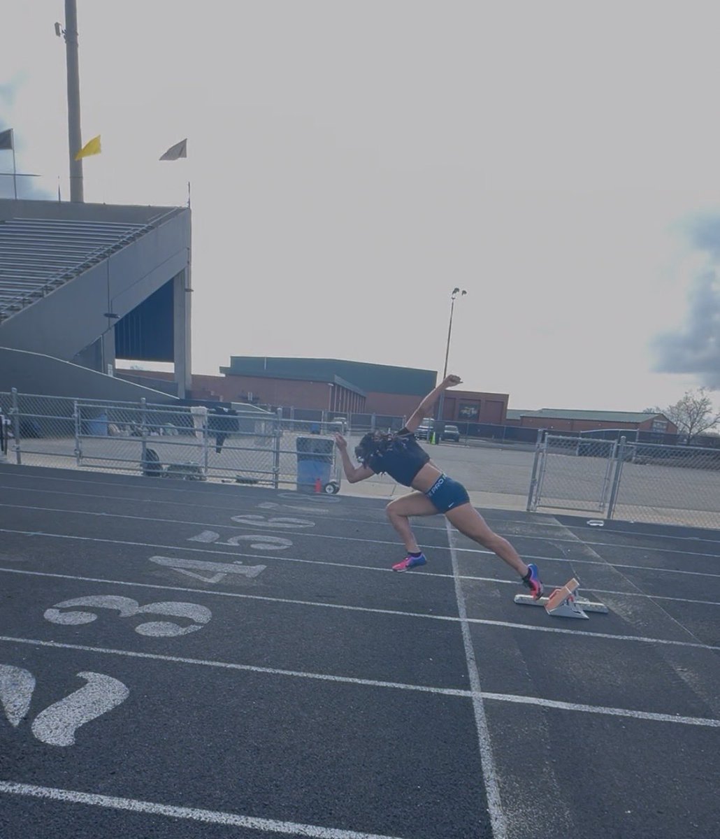 AlainaP2030's tweet photo. Focused and ready to give it my all. Looking forward to the opportunity to compete! 💯 #tracklife https://t.co/dSo2GzVnne