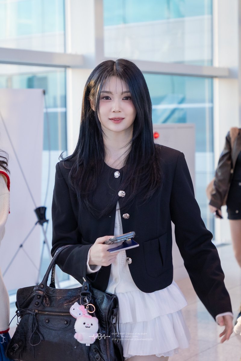 heartbeat0203's tweet photo. 260227 ICN #공유빈 #유빈 #트리플에스 #YuBin #tripleS https://t.co/qZY9Yo1qHS