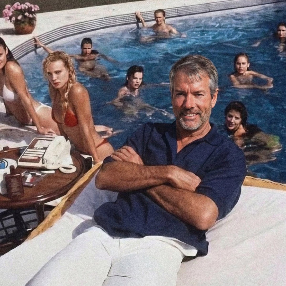 Macro Strategy tweet media