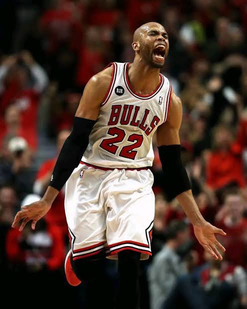 Hot cricket club tweet media