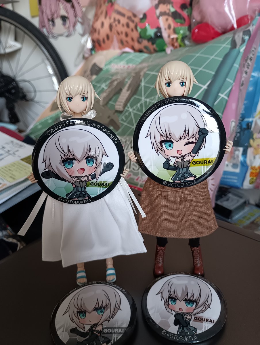 10/1スケール轟雷クラファンの返礼品の缶バッジ届いてました！という