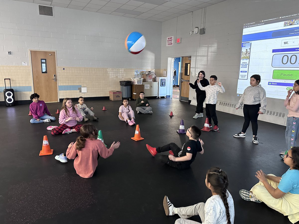 MineolaAthletics tweet media