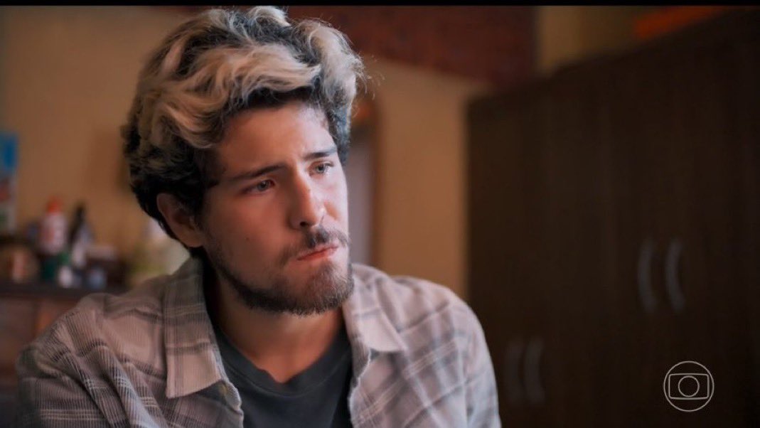 hoje eu entendo aquelas senhorinhas de antigamente que batiam nos atores na rua por causa das novelas #trêsgraças