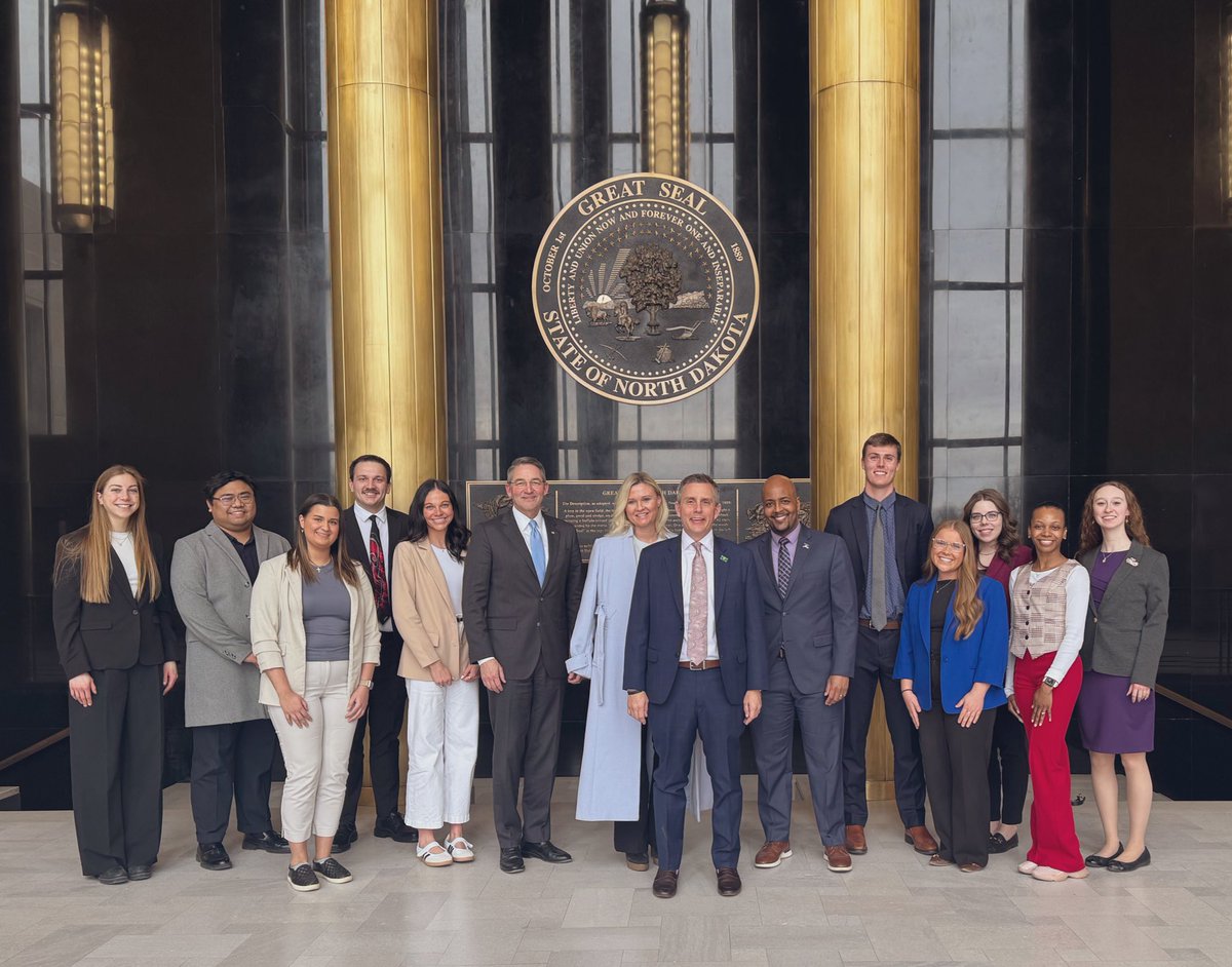 Enjoyed spending time with a bright and inquisitive group of <a href="/UofNorthDakota/">U of North Dakota</a>  law students (including the indomitable Quinn), hosted by my neighbor across the hall, <a href="/GovArmstrong/">Governor Kelly Armstrong</a>  and First Lady Kjersti! #UND #Law