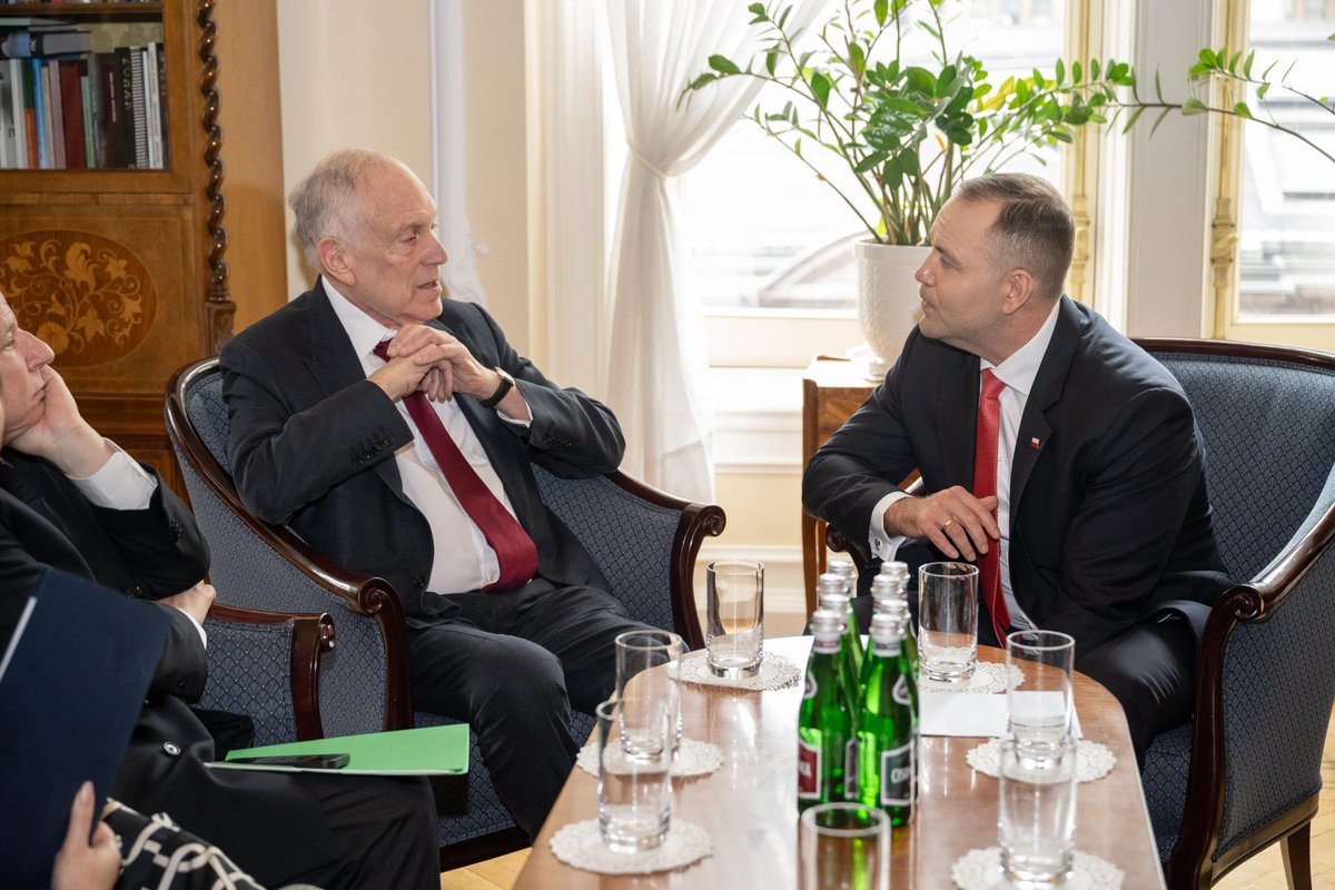 <a href="/JagodaBogatko/">Jagoda</a> GAZETA WARSZAWSKA - Karol Nawrocki - zestaw linków antypolskiej hańby. Niech Nawrocki będzie przeklęty! gazetawarszawska.com/index.php/okup…