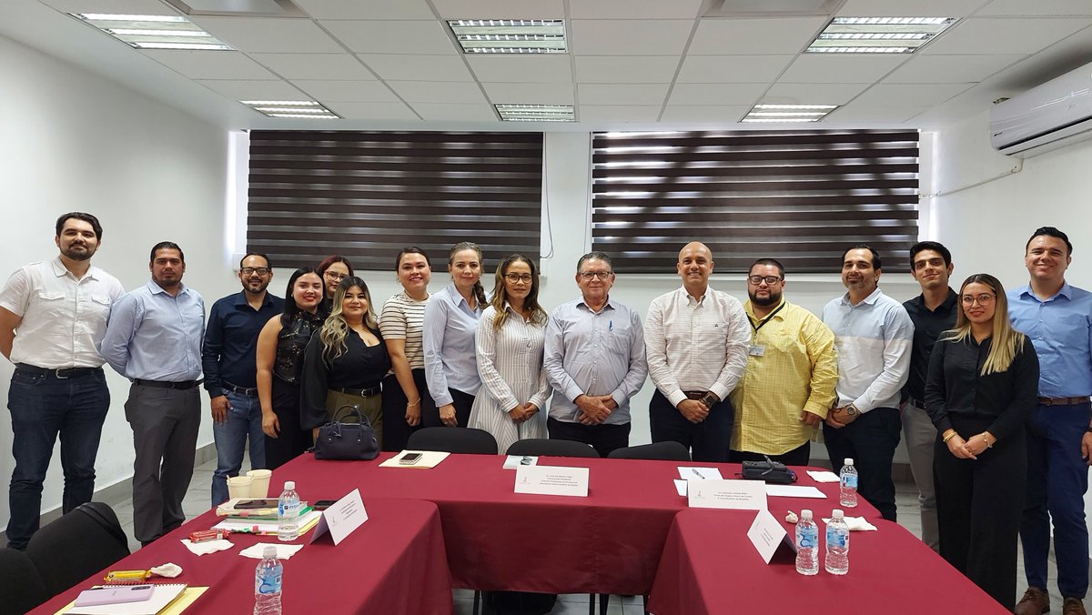 ceaip_sinaloa's tweet image. (1/6) El Comisionado Presidente de #CEAIP José Luis Moreno López y la colaboradora Karina Zepeda brindaron una charla de orientación a personal del Órgano Interno de Control, de la Síndica Procuradora y de la Coordinación Municipal de Transparencia del Ayuntamiento de Mazatlán.