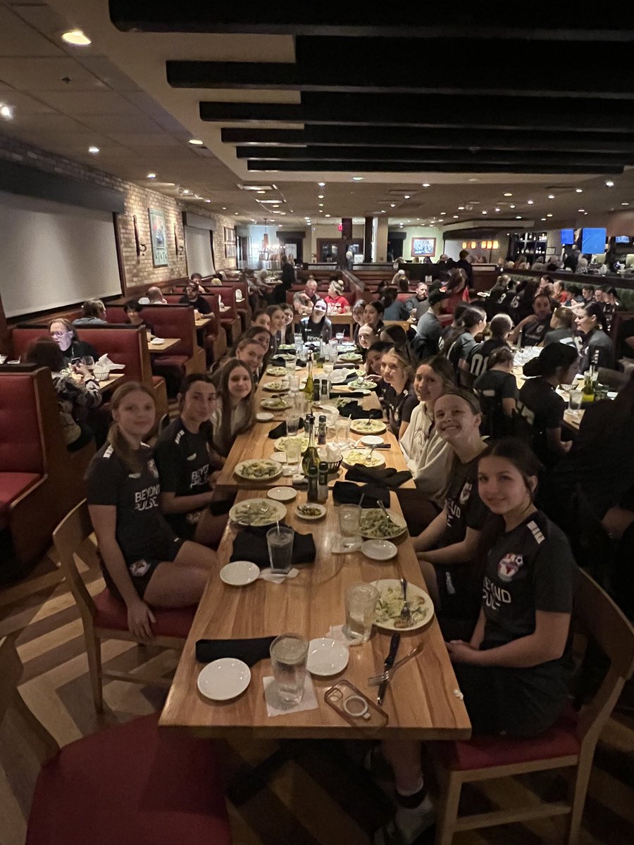 ISCgirls tweet media