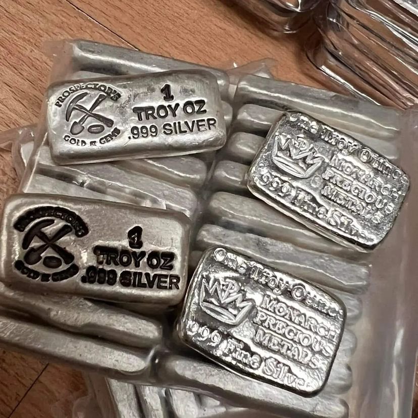 silverandgoldbu's tweet photo. Bin $90 each
#Silver #Gold #SilverCoins #GoldCoins #CoinCollecting #SilverStacking #CoinStacking #PreciousMetals #NumismaticsInvestment #SilverBullion #GoldBullion #Stacking #PMs #SilverStacker https://t.co/O8SL2Fof2R