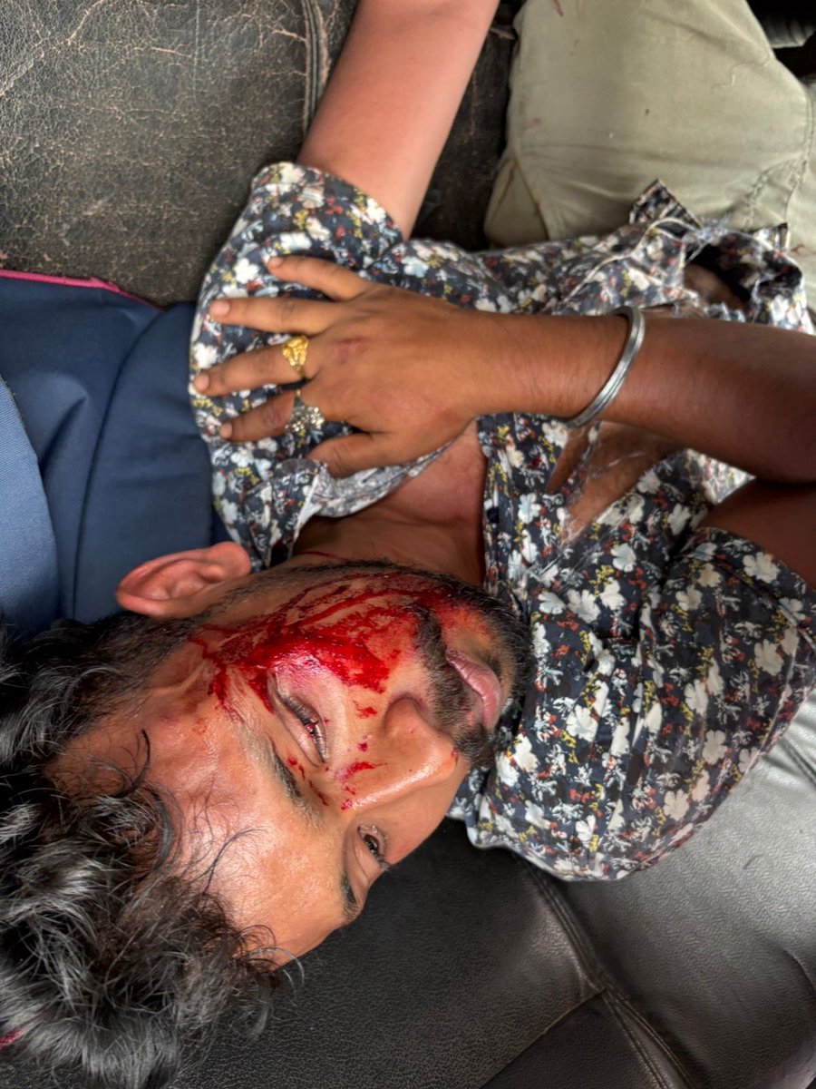 BopannaBragin's tweet photo. A Hindu activist named ‘Appachira Gowtham’, who was preparing for the Hindu Sangama, was attacked in Napoklu-Kodagu. https://t.co/dwMnDlPSMi