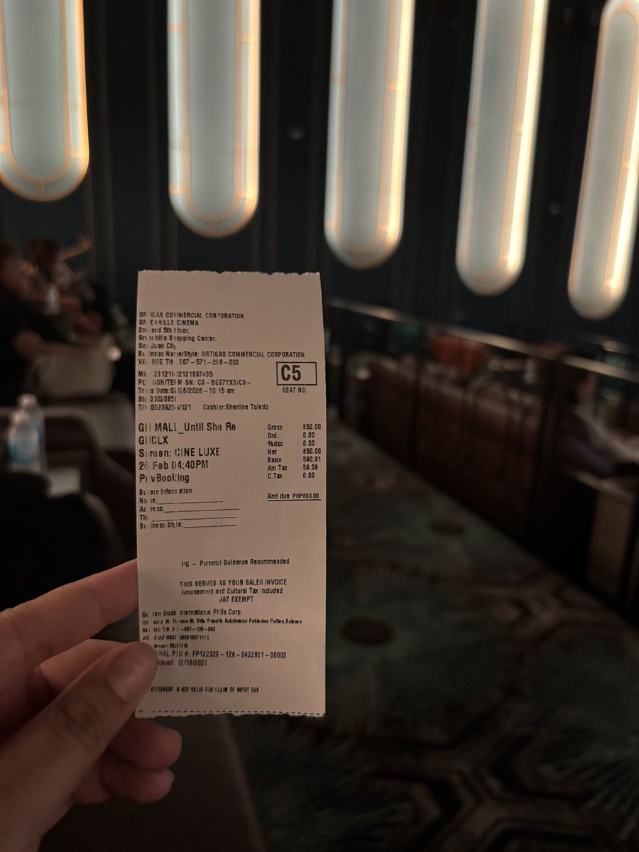 May isang scene sa movie na hindi maiiwasan hindi maging emotional, siguro lalo na para sa akin. Kasi kung ano yung sinabi ni Angel para sa Lola Concha niya, ayun din ang sasabihin ko sa lola ko kung nasaan man siya ngayon ❤️

#UntilSheRemembers
#BarbieForteza <a href="/dealwithBARBIE/">Barbie Forteza</a>