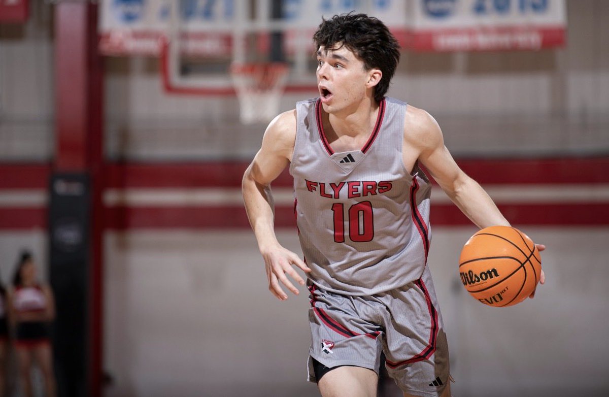 Lewis Men's Hoops tweet media