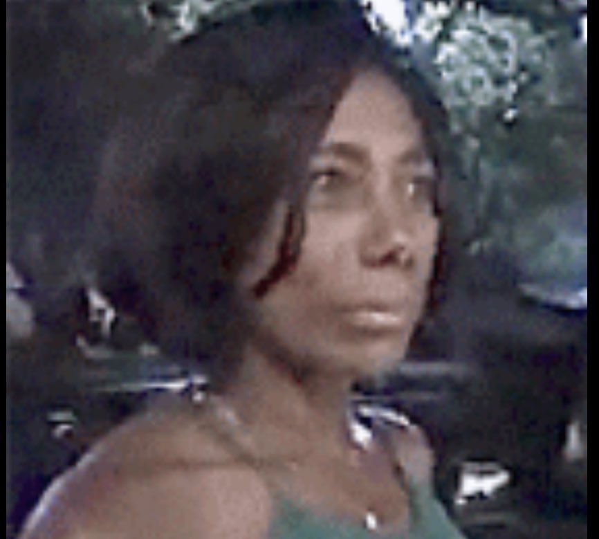 eu quando saio de casa cagado de medo de ser assaltado, dois caras numa moto passam reto por mim, depois abro o grupo da vila cudiana e vejo que teve assalto na minha rua justamente por dois caras numa moto