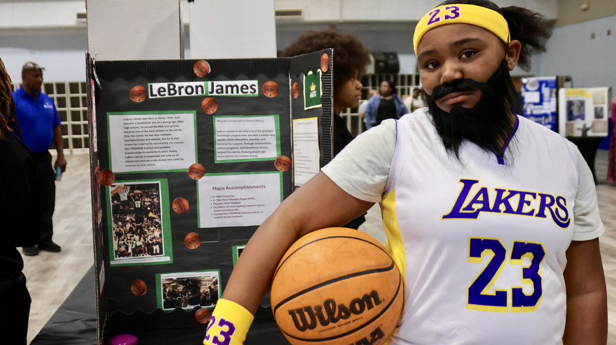 DCSeNews's tweet image. Southaven Middle School students marked Black History Month with great enthusiasm and distinction, showcasing a profound understanding of the celebration's significance. #TeamDCS #BeTheStandard