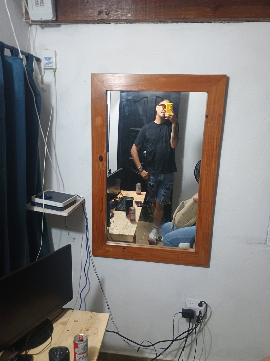 summernovoa_'s tweet photo. Chicos buenos, atrapados en un eterno verano. https://t.co/NcmGPepCwc