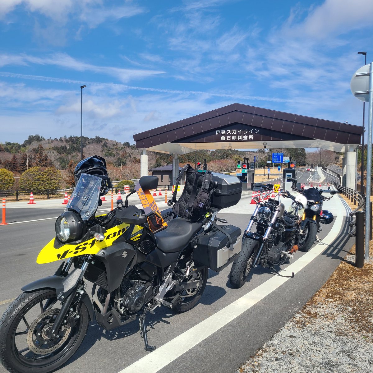 currykenchan's tweet photo. 今日は暖かいですね。天気もよいし久々令和島まで走りにきました。
2/14は初の伊豆スカイラインを同僚と走ってきましたが、やはり伊豆は良いですね。
#SPEEDTRIPLE https://t.co/Miiqjg78gI