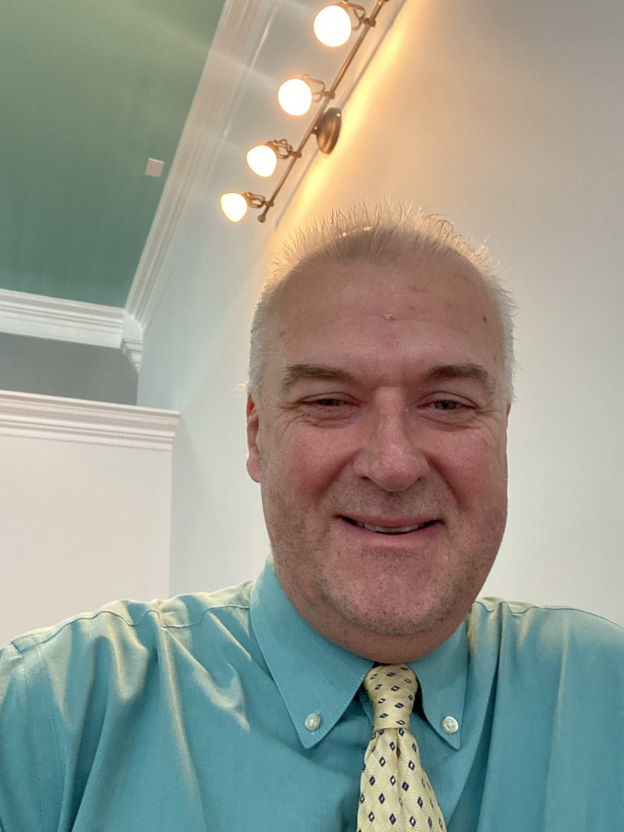 ScottkNoble's tweet photo. Weekend is here! Yeah!! https://t.co/azoyGDm88J