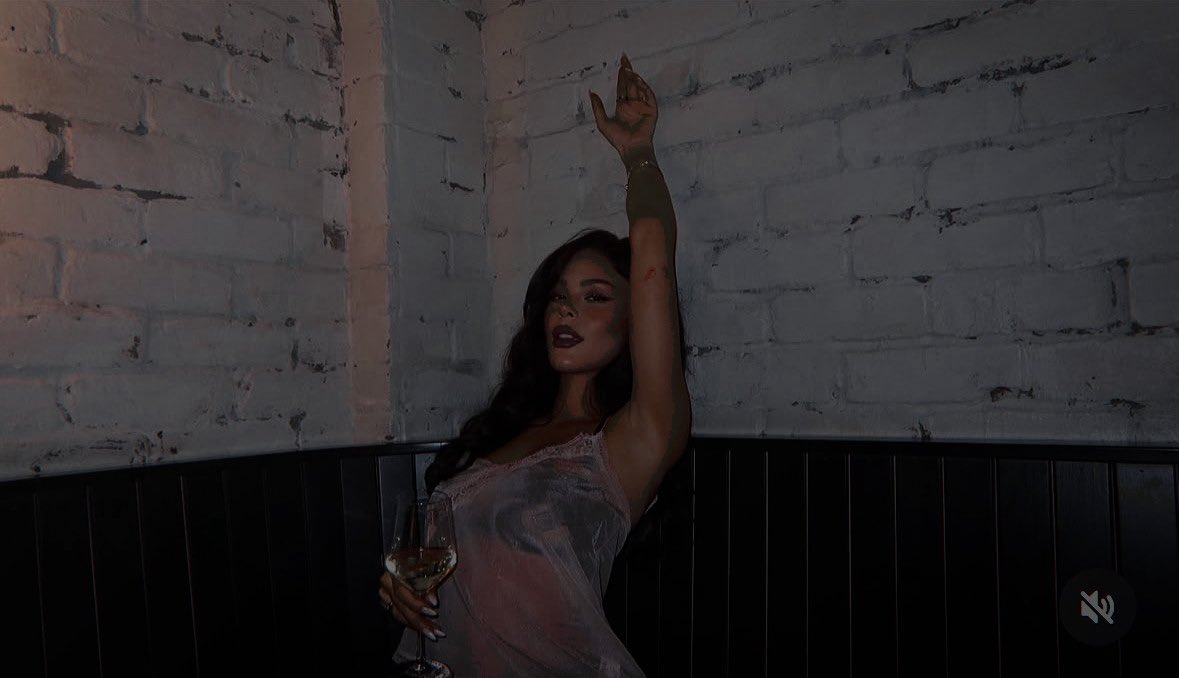 𝔠𝔢𝔩𝔦𝔫𝔢. tweet media