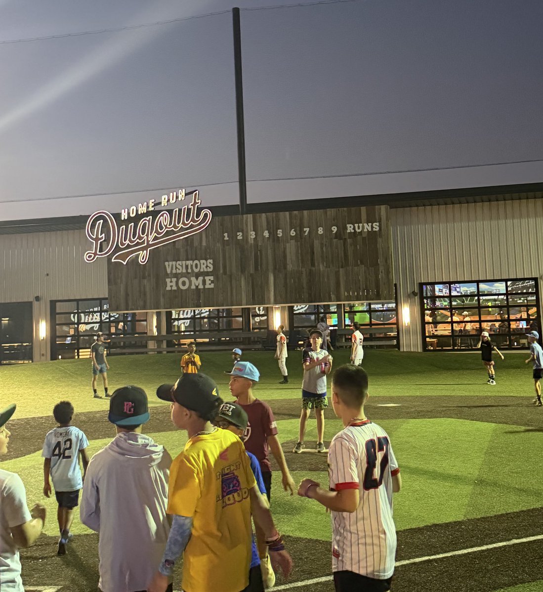 Home Run Dugout tweet media