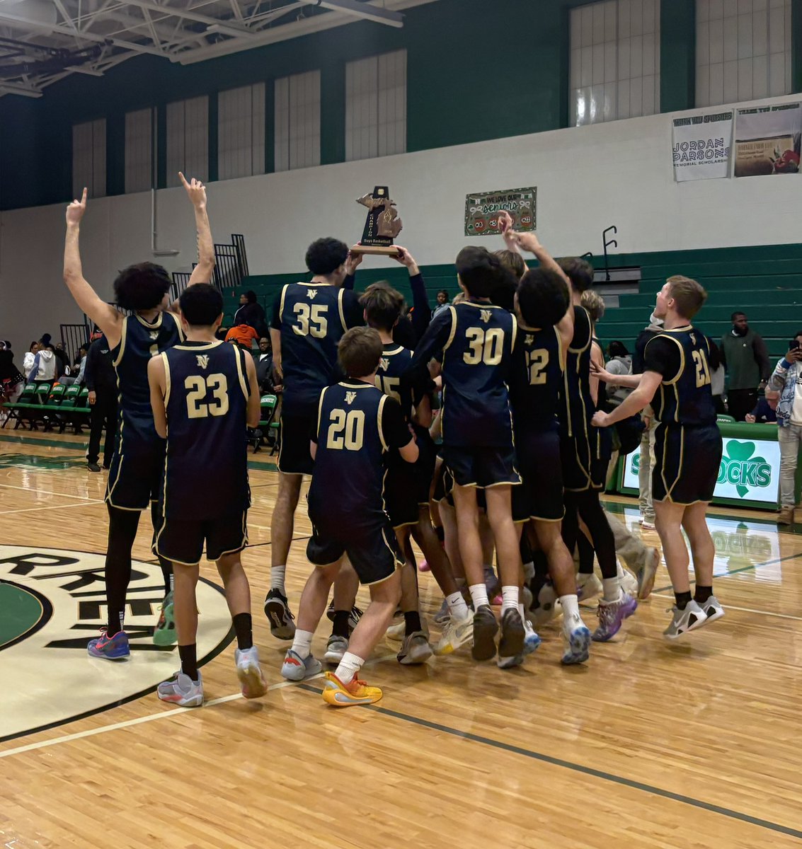 Niles Vikings tweet media