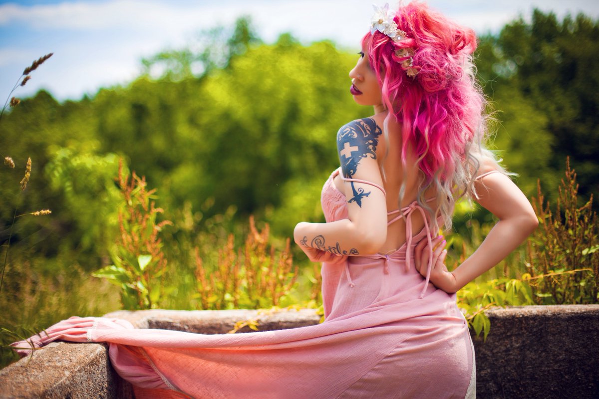 VividVivka 💜 tweet media