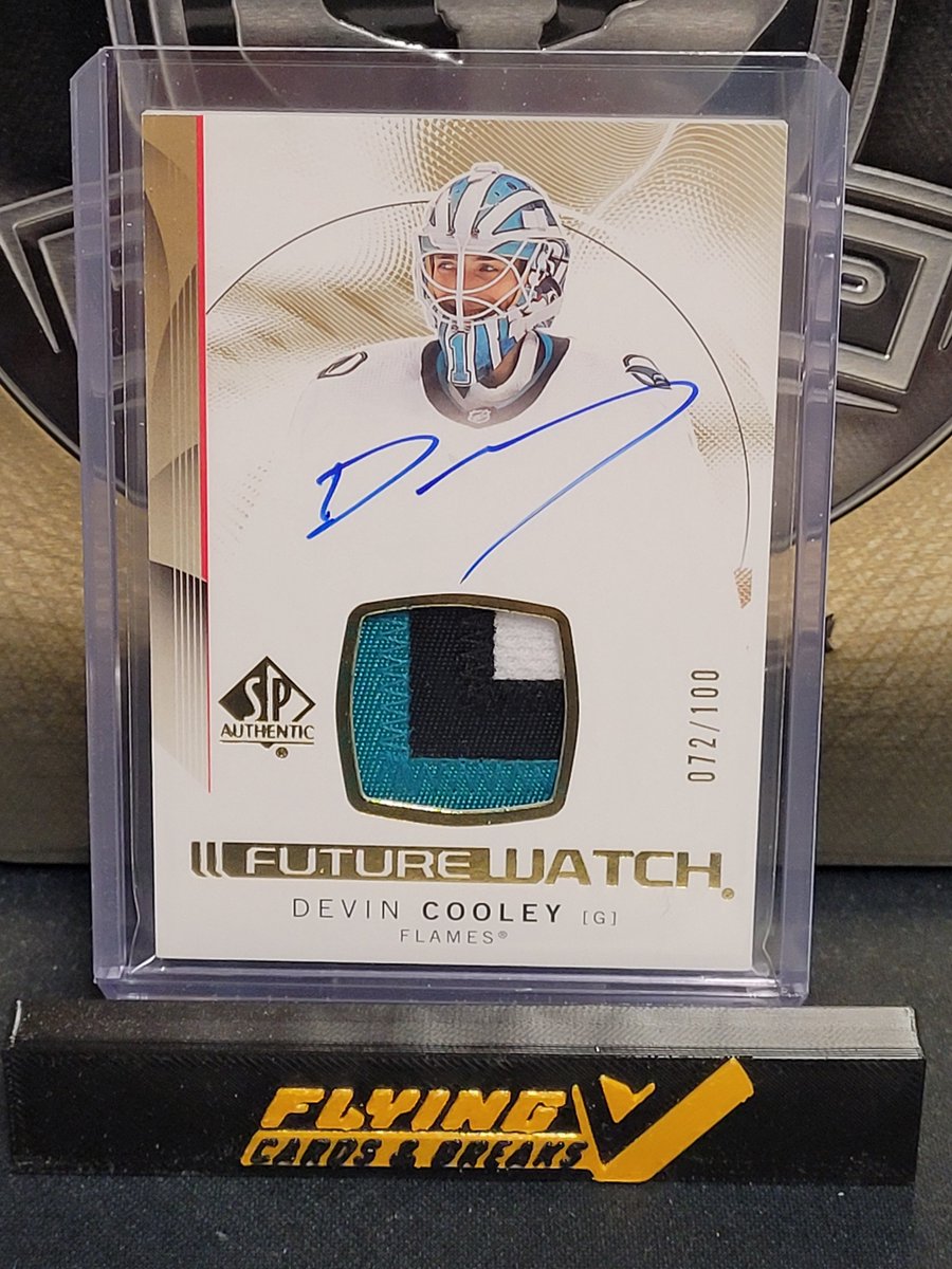 FlyingVCards's tweet image. 🚨 Feb 1st -7th Top #GroupBreak Hits Unleashed! 🚨 

Relive some the best pulls from another awesome week of breaks! Which one is your fave? 

Comment below! 🔥

#SportsCards #CardBreaks #HockeyCards #TopPulls #TradingCards #BreakHighlights #HockeyCollectors #FlyingVCards