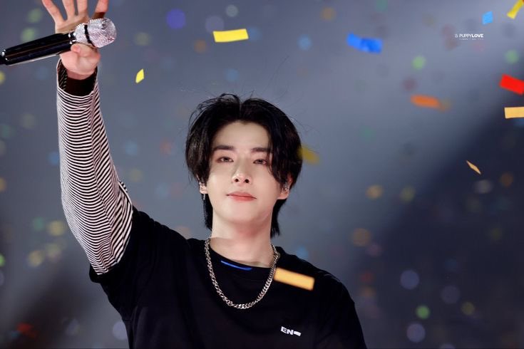 “very charming, a very sincere guy”
“the friendly and humble one, his vibe is just so positive”
“jake was also smart and very polite”
“jake gave the best reaction and always smiles at me and he was so pure”
“he has this energy that makes people around him feel good”
“jake is a