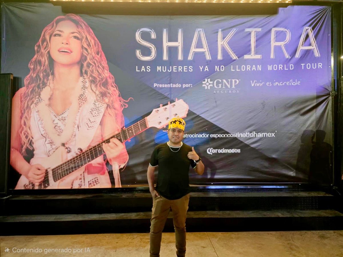 pacoflorees's tweet photo. Llegamos ! Concierto #6 y más que feliz de estar contigo @shakira #LMYNLWorldTour #LMYNLWolrdTourCDMX #CDMX Uno antes del #ShakiraEnElZocalo ❤️😍 Te amo tanto. https://t.co/F4qMo0QNgK