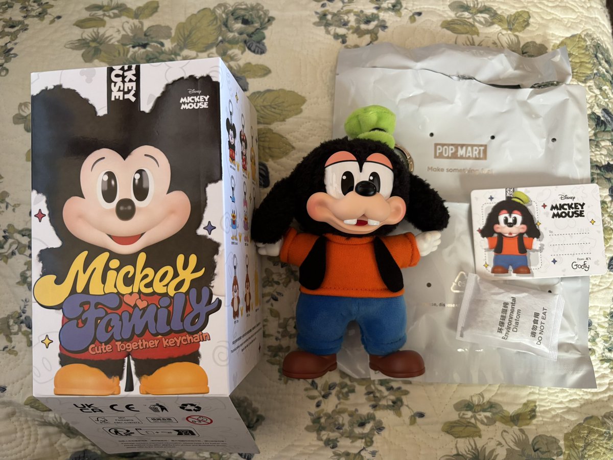 POPMART ミッキーファミリー 譲:グーフィー 求:デイジー、ミニー